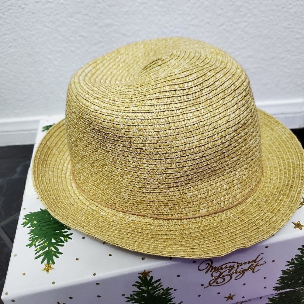 Women hat - Picture 5 of 5